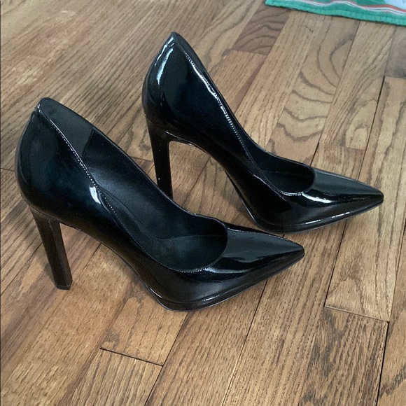 Michael Kors Black Patent Pump Heels - Picture 1 of 5
